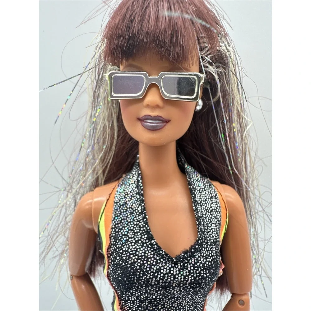 1998 Barbie Beyond Pink Teresa Doll Brunette Outfit Sunglasses Mattel Vintage